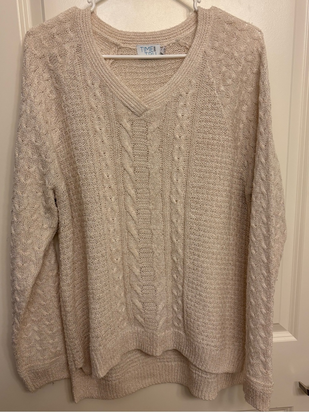 Time and Tru Neutral Cream Cable V-Neck Sweater